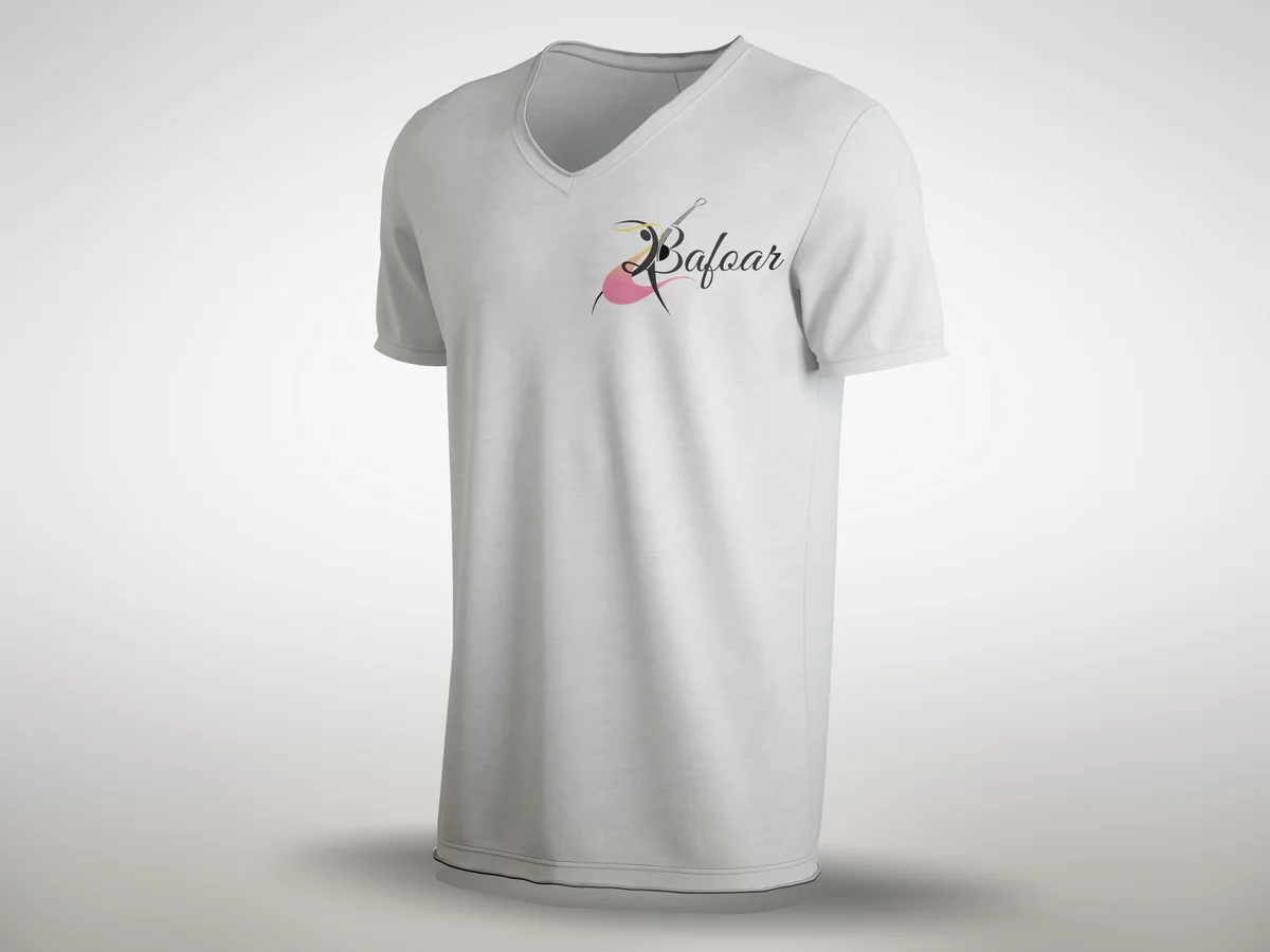 Aplicación del logotipo BAFOAR en una polera